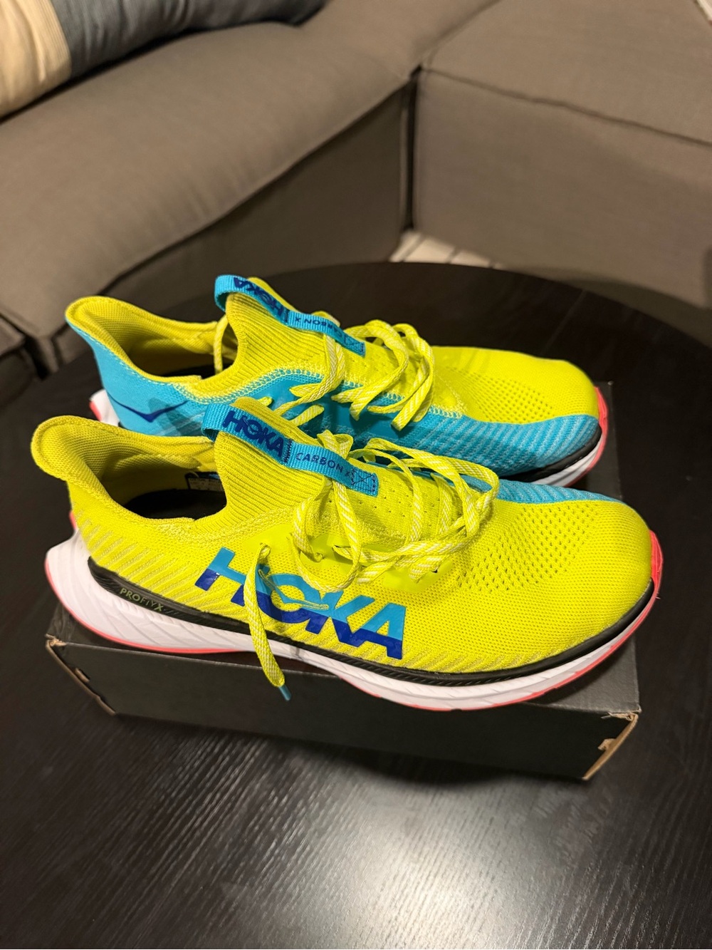 HOKA MEN'S CARBON X 3 - Evening Primrose/Scuba Blue; Size: 9.5 Mens